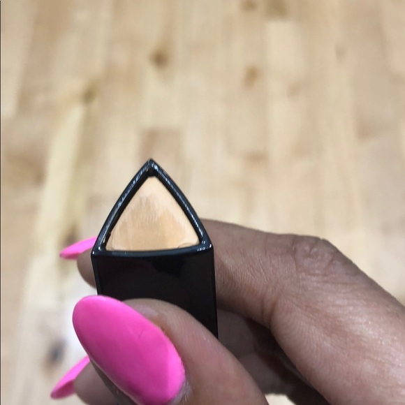 Hourglass vanish in golden - Picture 3 of 3